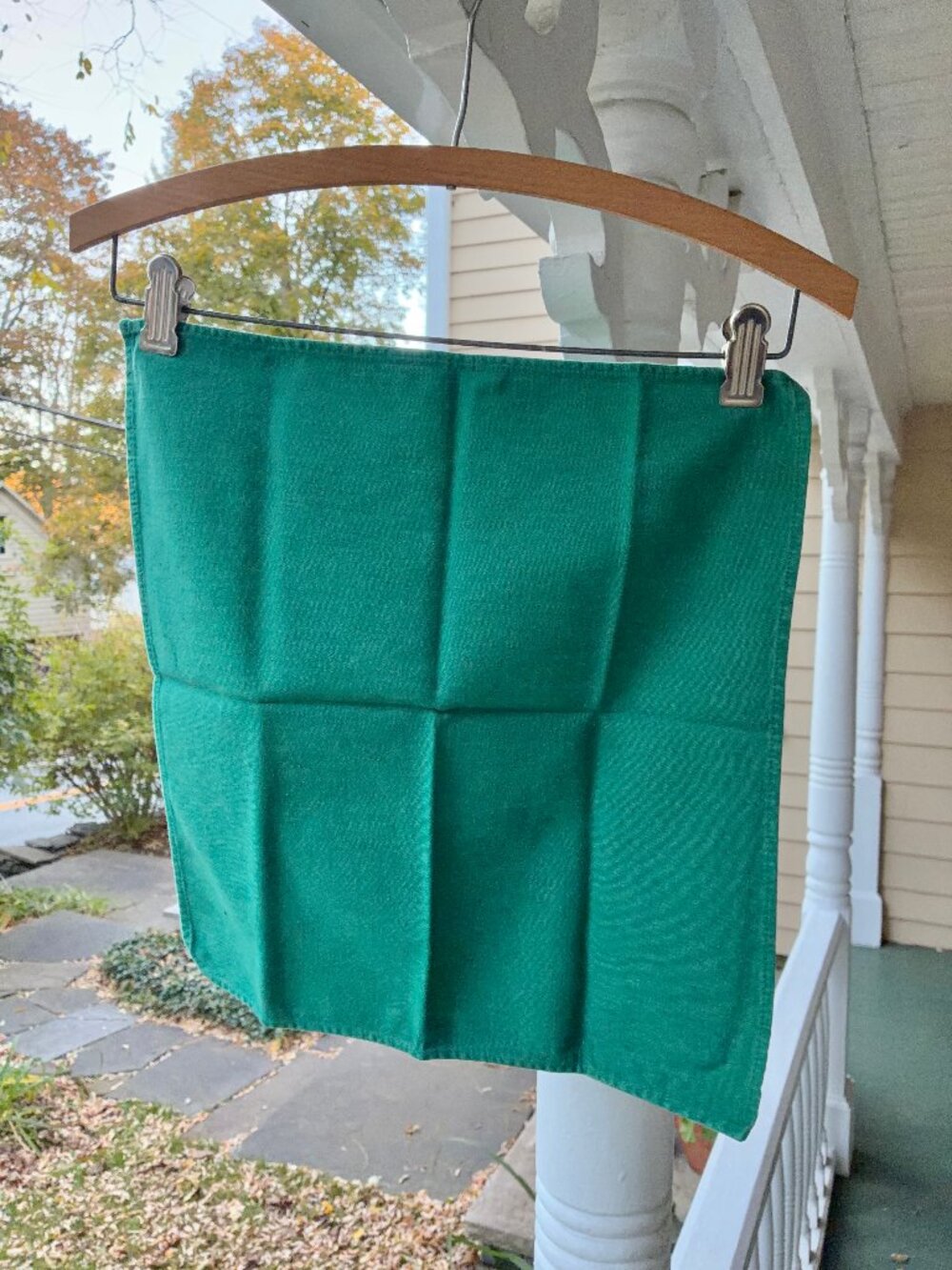 Set of 3 100% Cotton Luncheon Napkins in Solid Green, Vintage